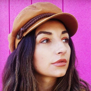 Meet your Posher, Stephanie